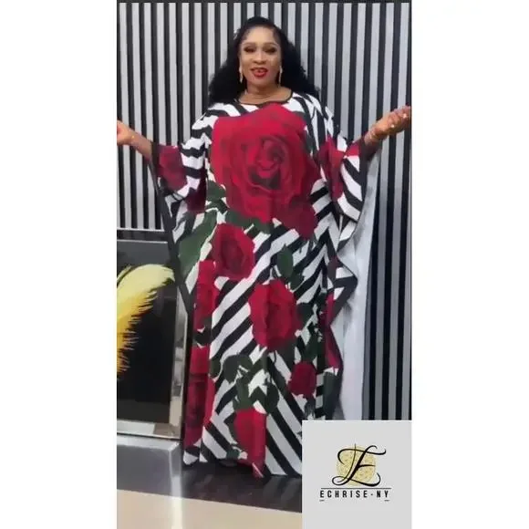 💜NWT White, Black and Red Floral Print Kaftan - One Size Fits Most - Picture 1 of 2